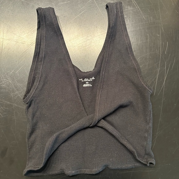 Out from under reversible black crop tank - Picture 1 of 2
